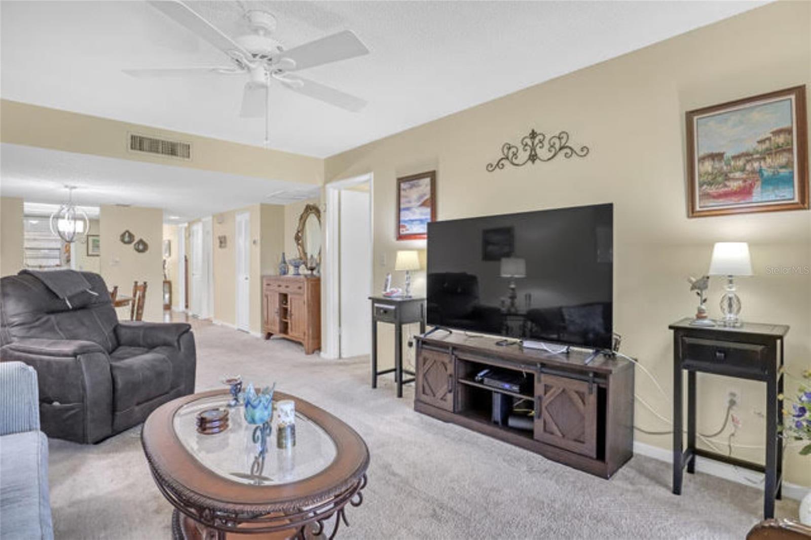Image 19 of 34 For 2814 Demaret Drive 607