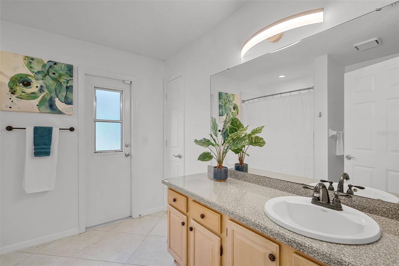 Image 18 of 38 For 1201 Groveland Drive