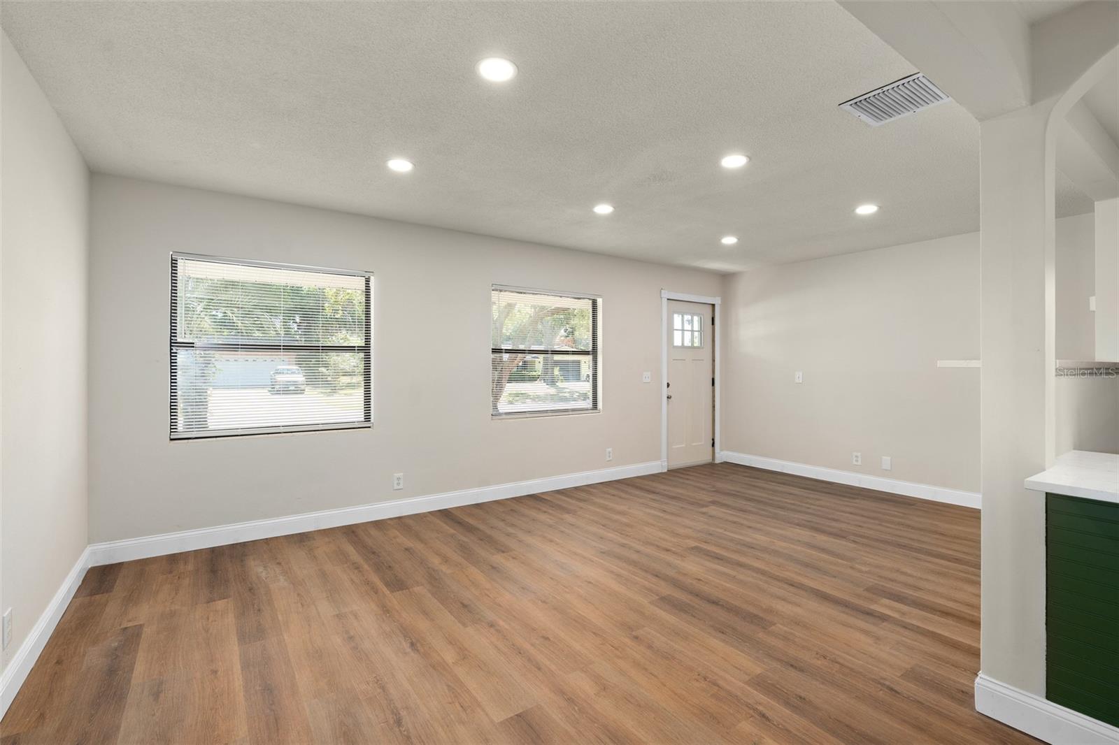 Image 12 of 35 For 5326 Weirwood Avenue