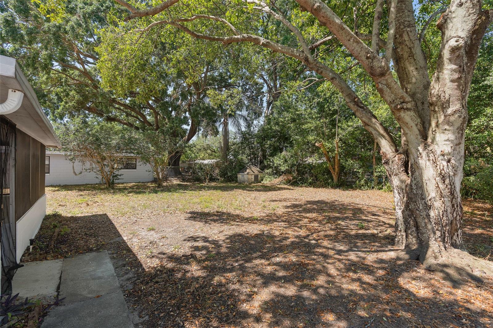 Image 31 of 35 For 5326 Weirwood Avenue