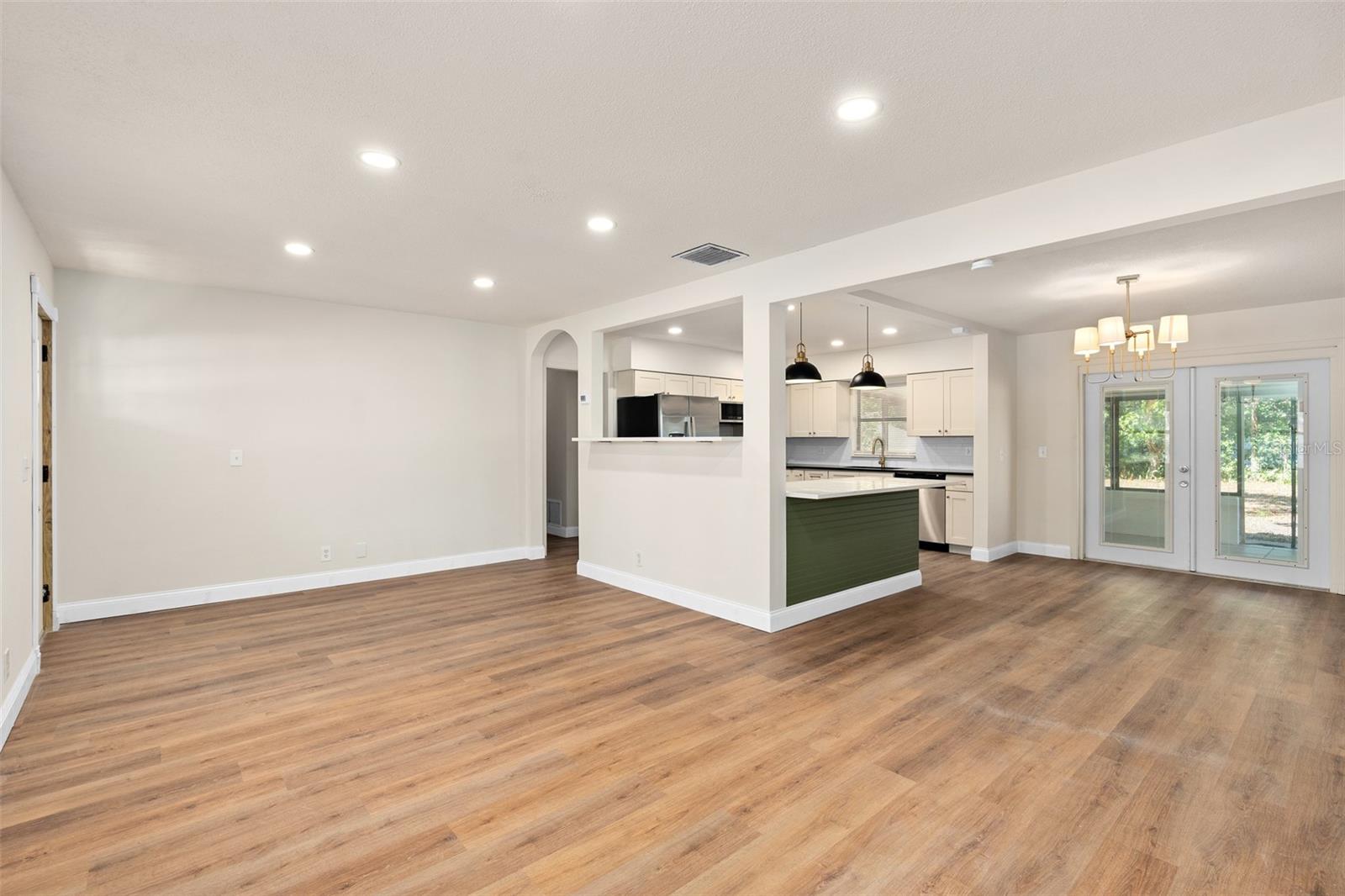 Image 9 of 35 For 5326 Weirwood Avenue