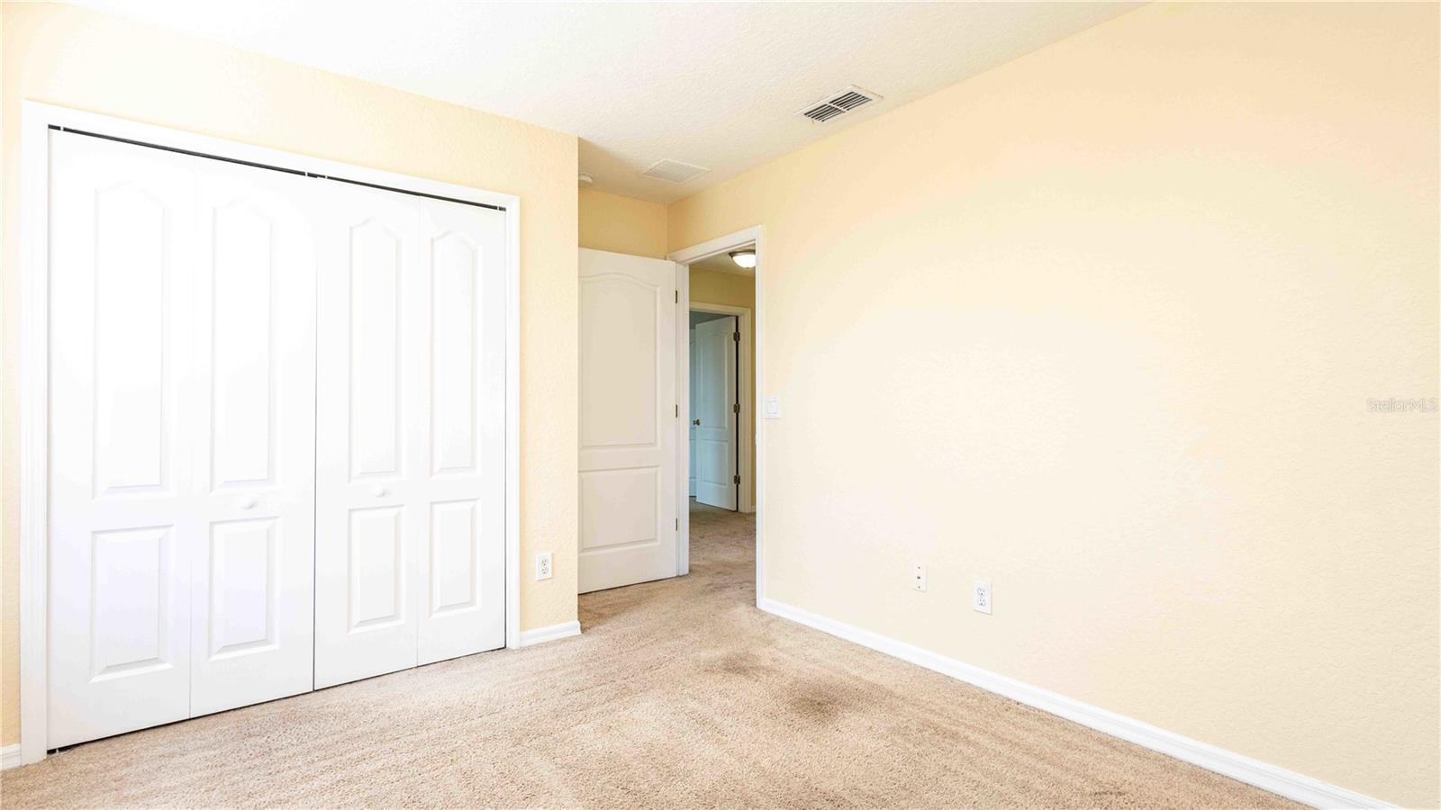 Image 11 of 40 For 1204 Blackheath Court