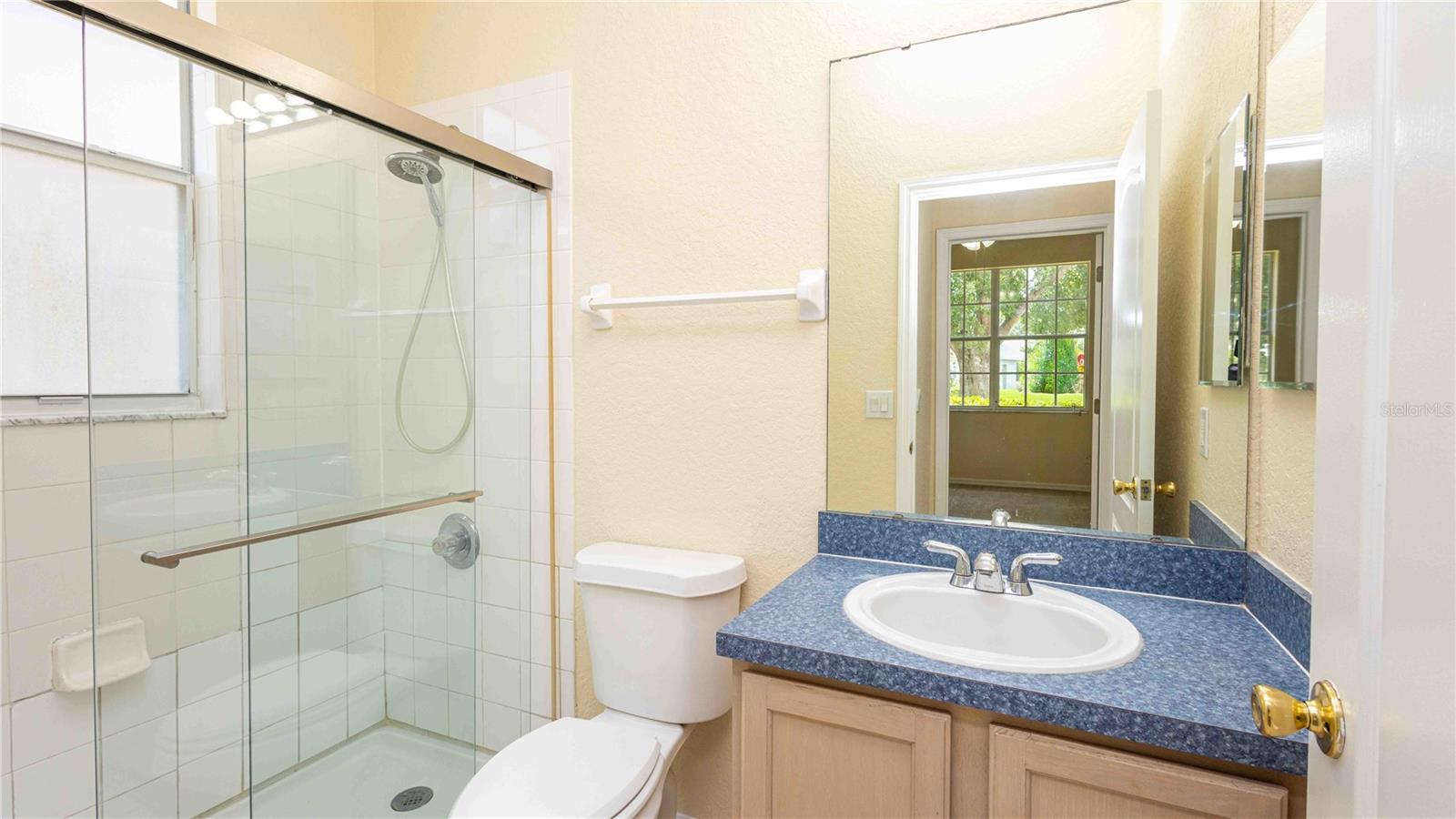 Image 9 of 40 For 1204 Blackheath Court