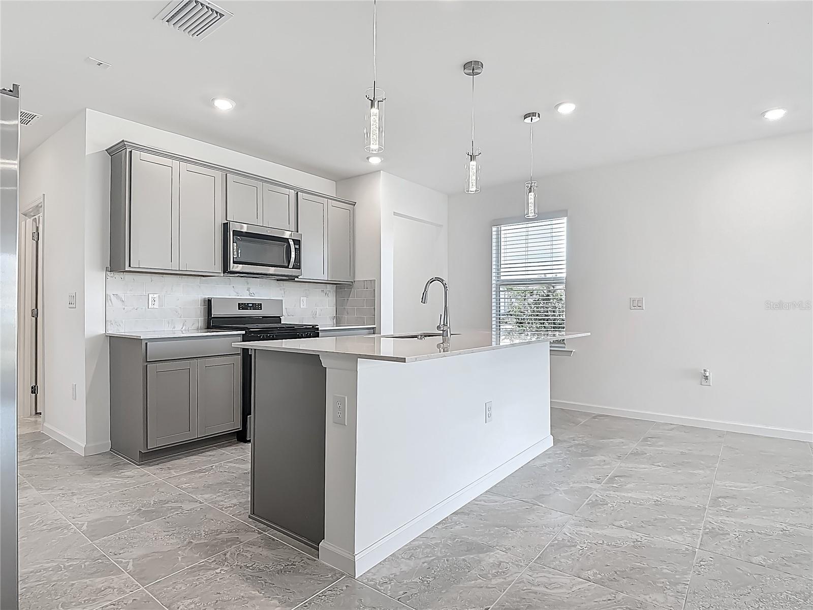 Image 10 of 54 For 16968 Harlequin Court