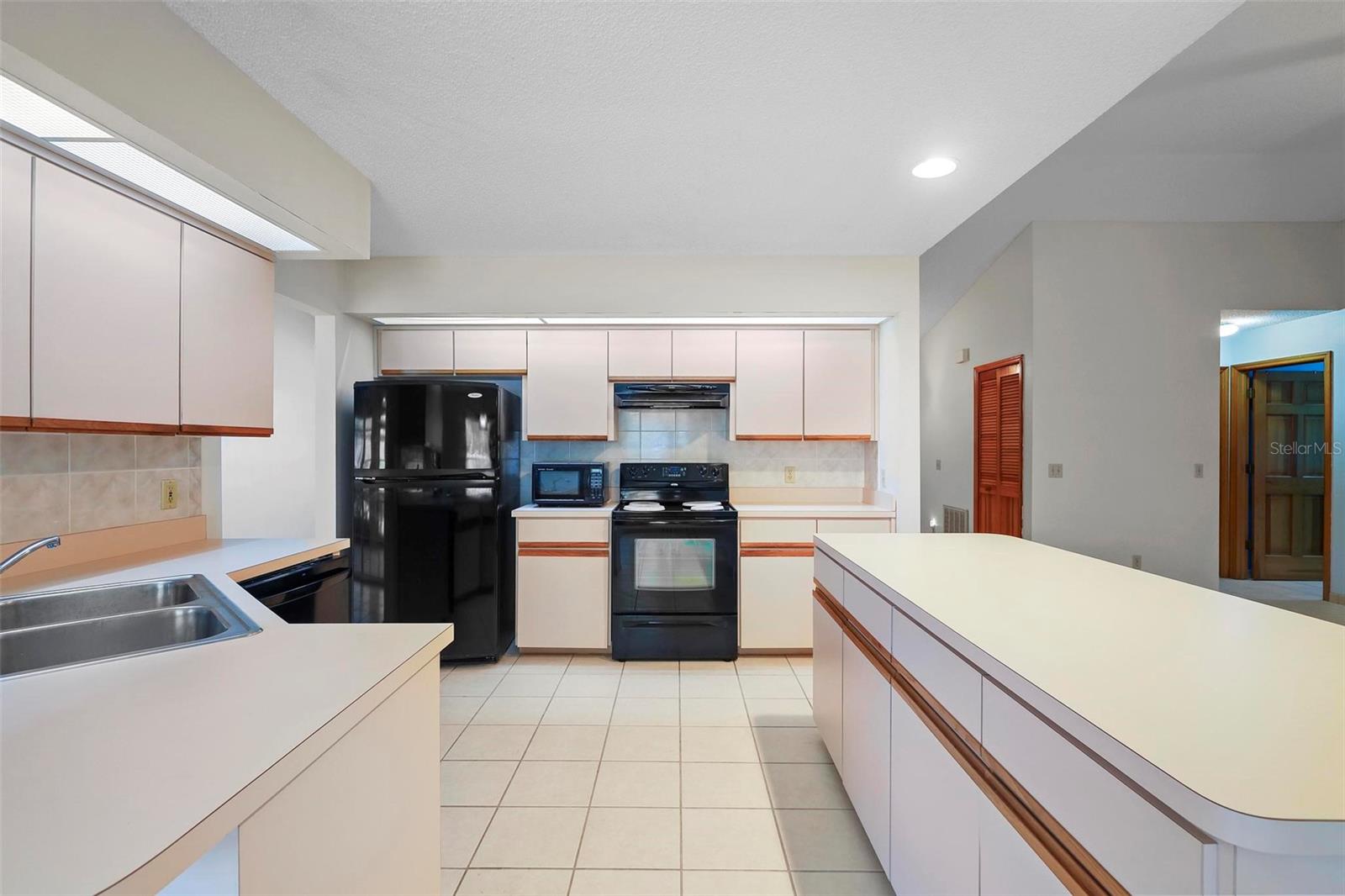 Image 14 of 50 For 1889 Eden Drive
