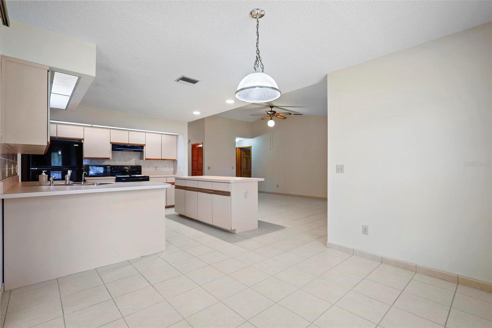 Image 15 of 50 For 1889 Eden Drive