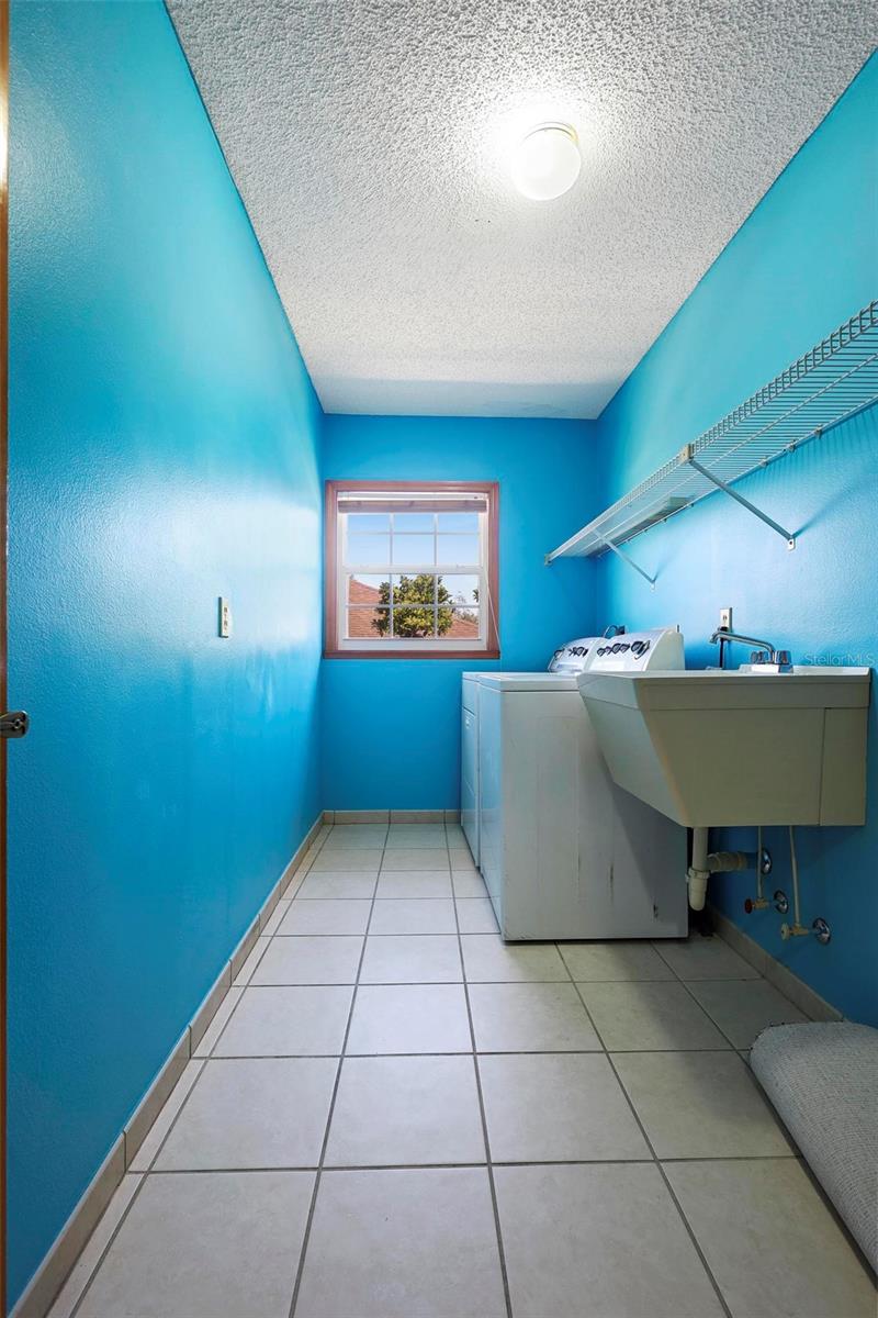 Image 43 of 50 For 1889 Eden Drive
