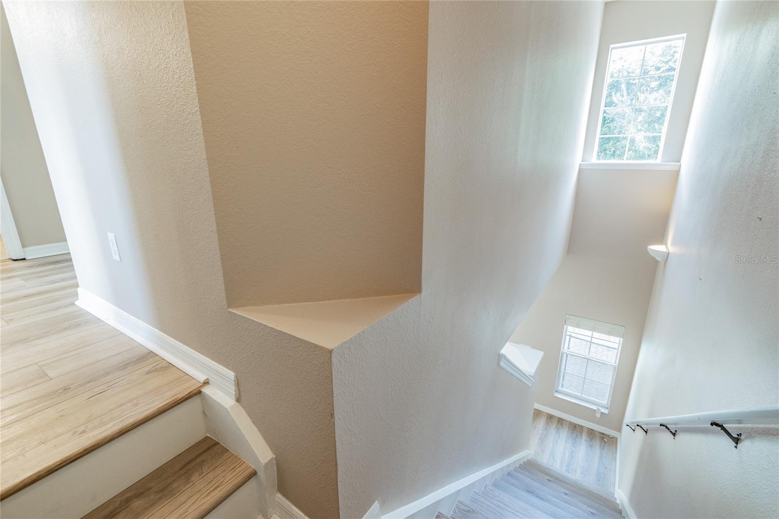 Image 15 of 43 For 4504 Alberto Circle
