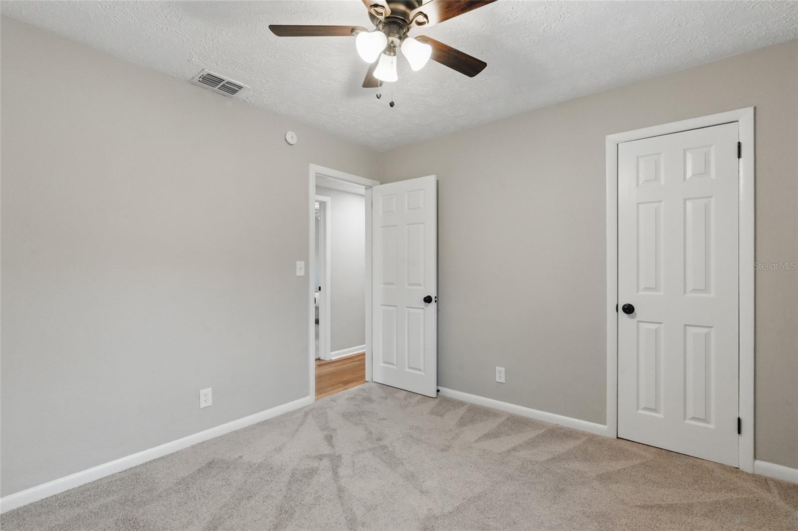 Image 21 of 31 For 6036 Glenn Rose Drive