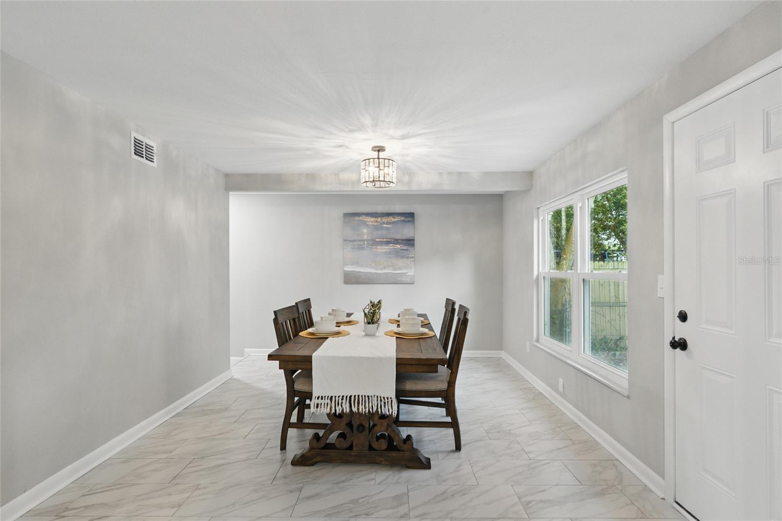 Image 9 of 31 For 6036 Glenn Rose Drive