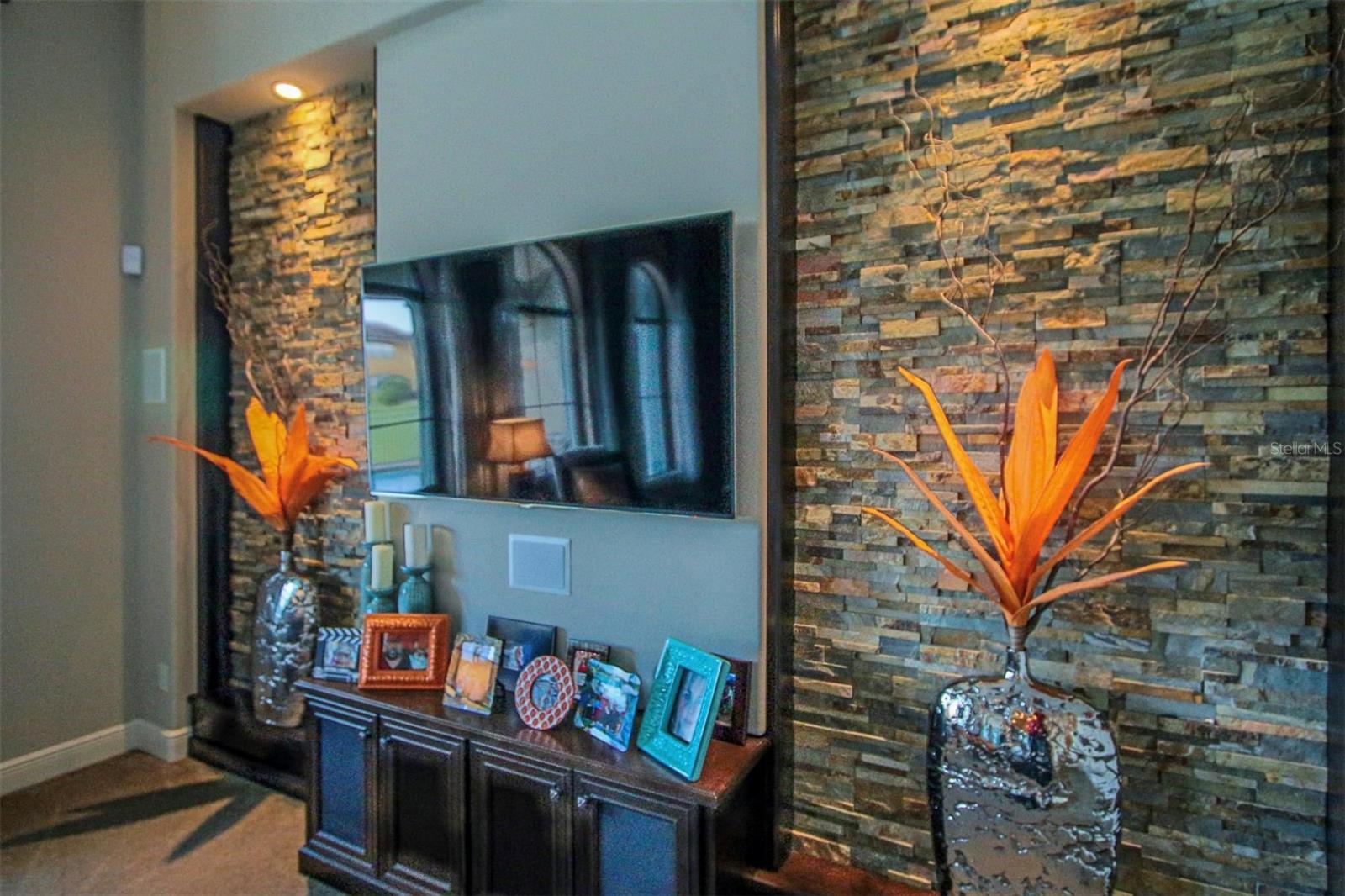 Image 6 of 36 For 7415 Pointe Venezia Drive