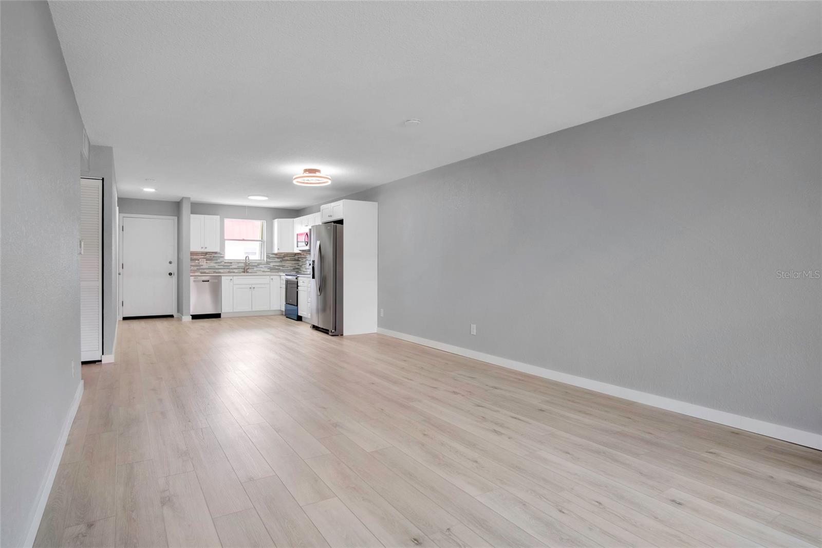 Image 9 of 24 For 2901 Halifax Avenue 220