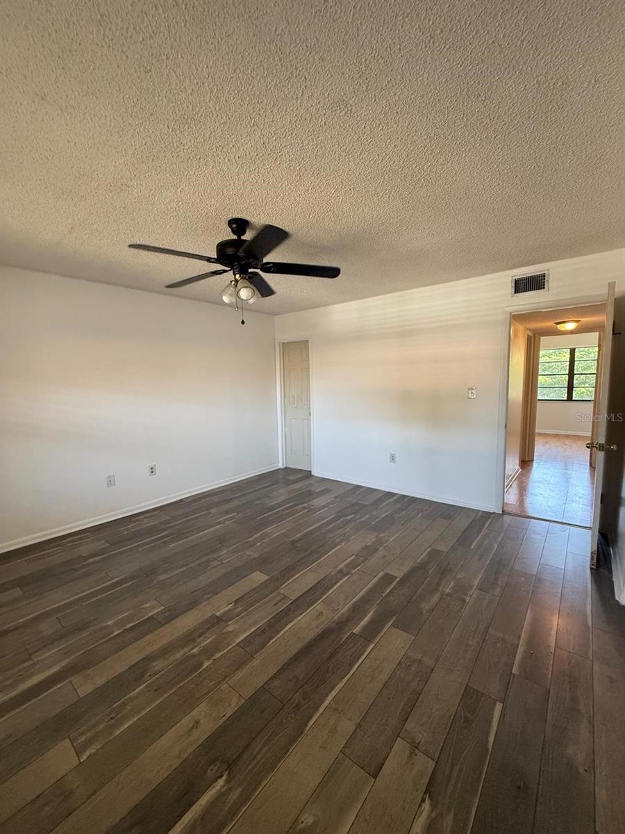 Image 10 of 21 For 130 Johnson Avenue 205