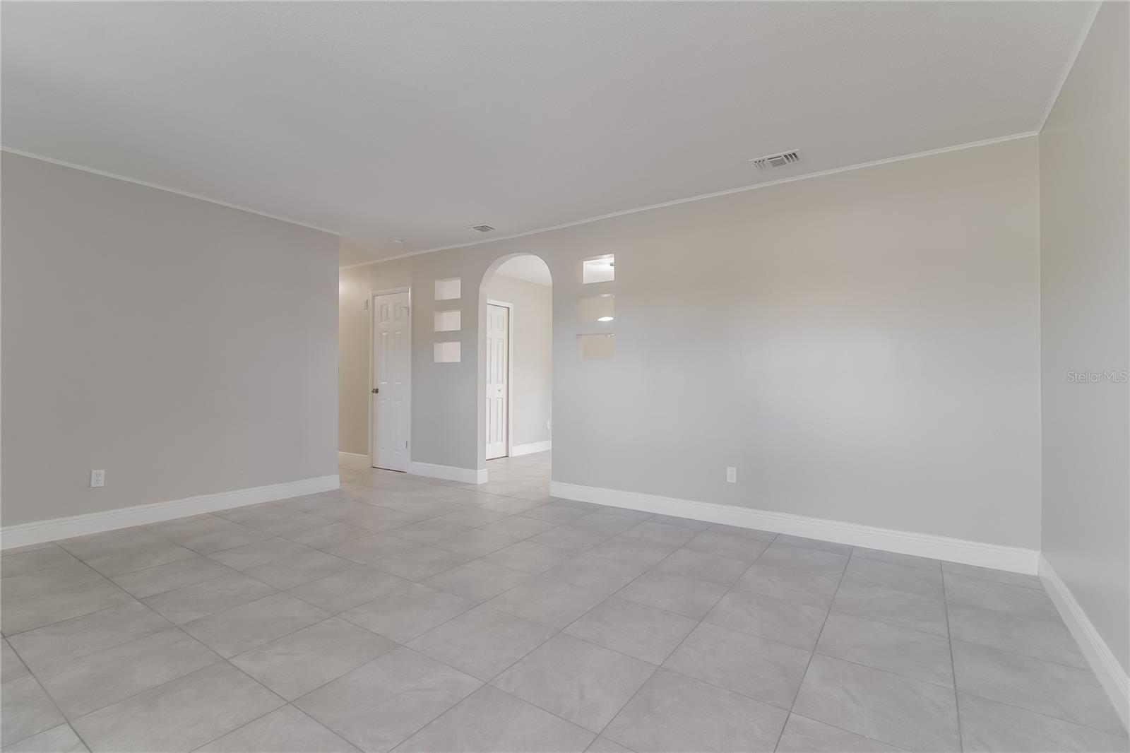 Image 3 of 16 For 2844 Oak Lea Drive