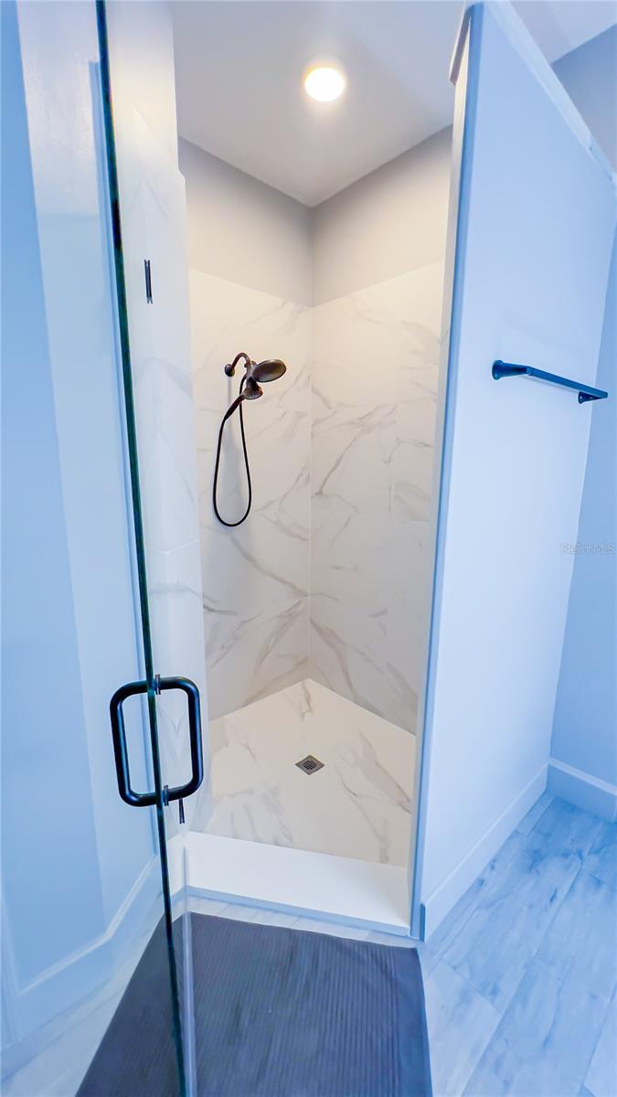 Image 39 of 81 For 15061 Spinnaker Cove Lane