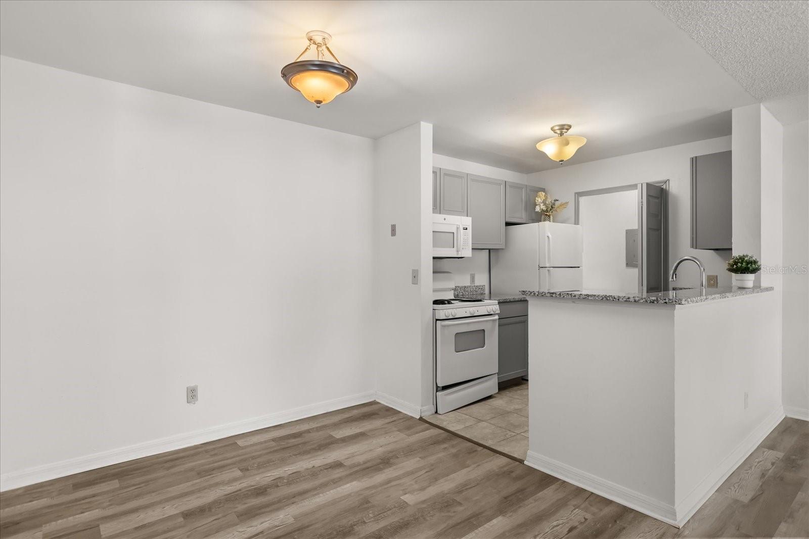 Image 5 of 22 For 6178 Westgate Drive 101