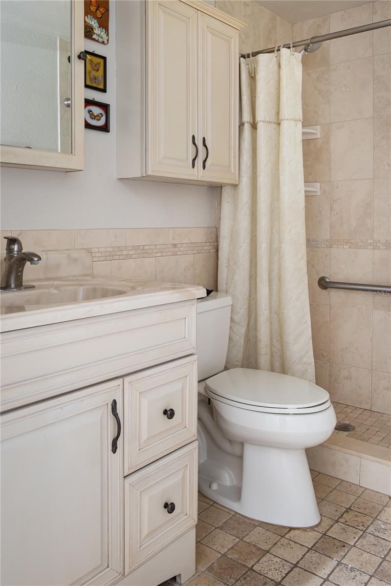 Image 14 of 17 For 951 Cr 453  