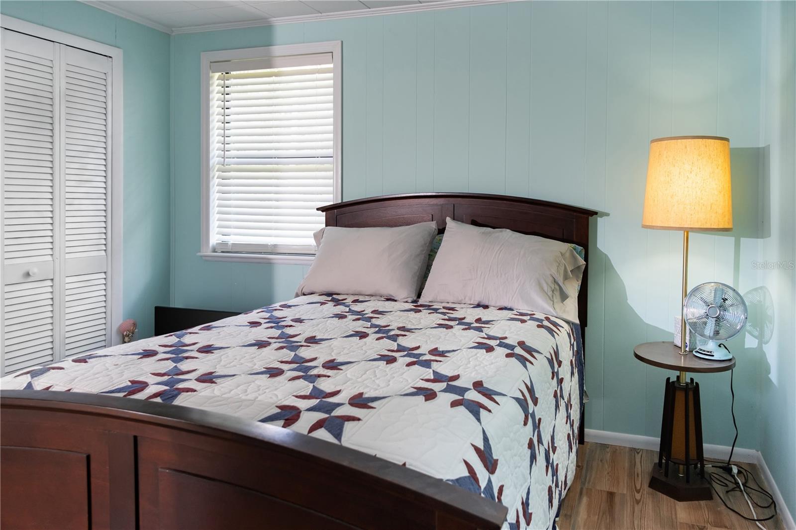 Image 15 of 17 For 951 Cr 453  