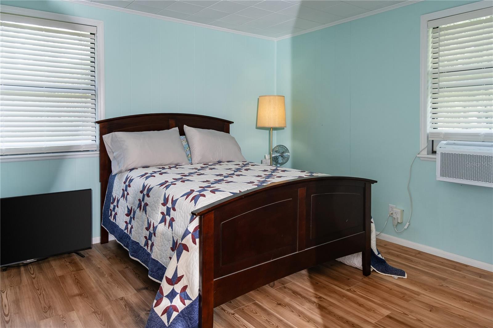 Image 16 of 17 For 951 Cr 453  