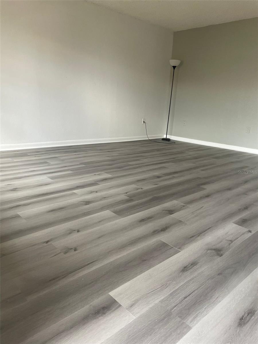 Image 24 of 29 For 746 Mcdougall Court 746