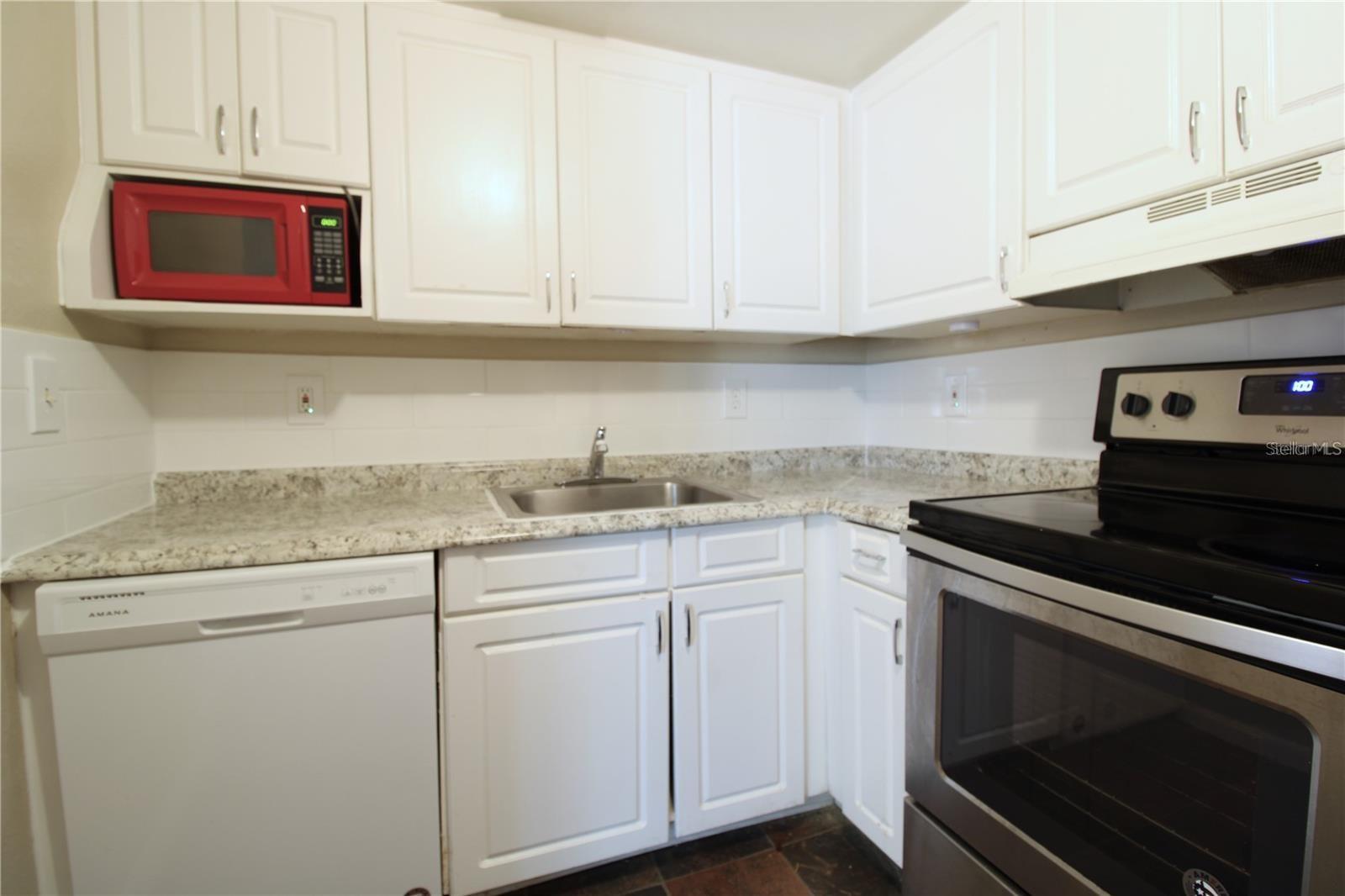 Image 9 of 21 For 746 Mcdougall Court 746