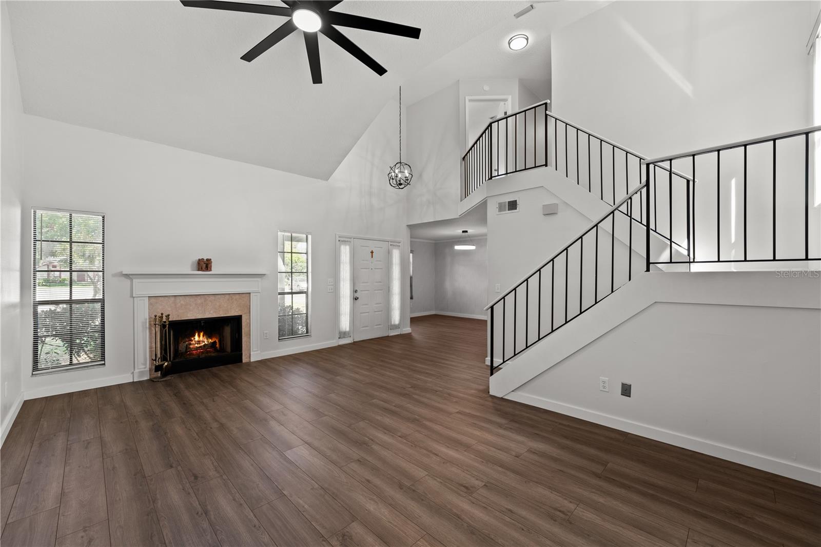 Image 2 of 32 For 992 Woodrose Court