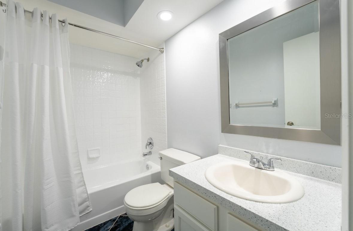 Image 20 of 32 For 992 Woodrose Court