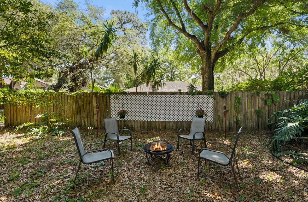Image 24 of 32 For 992 Woodrose Court