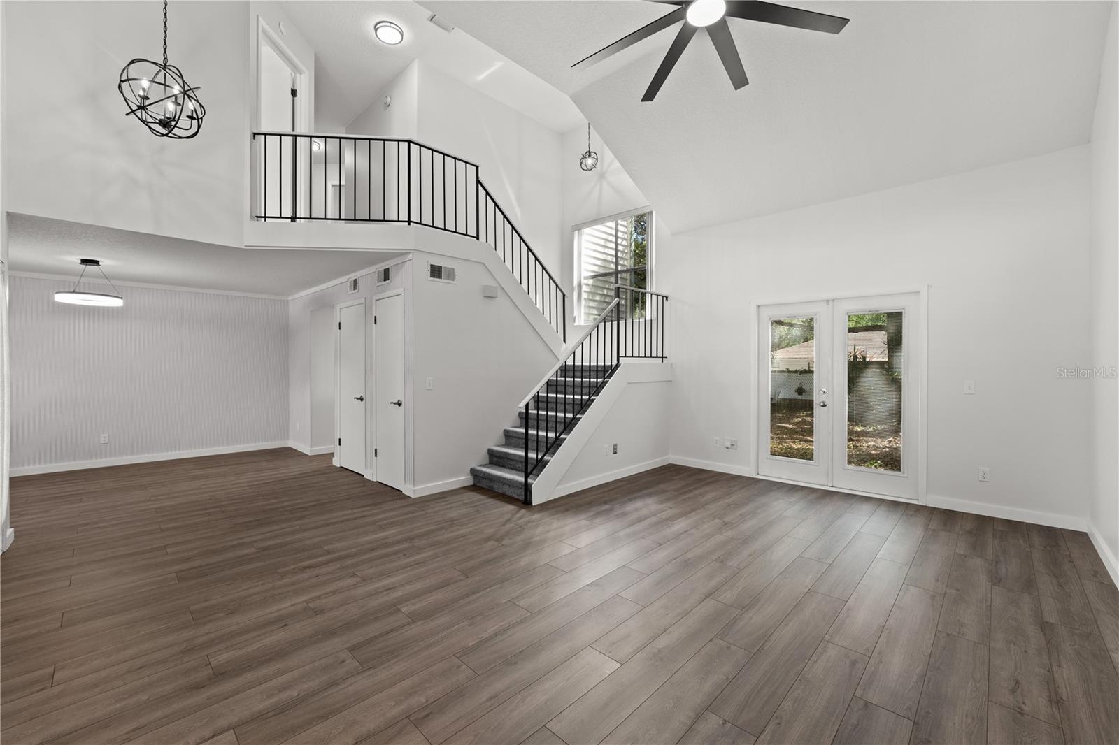 Image 5 of 32 For 992 Woodrose Court