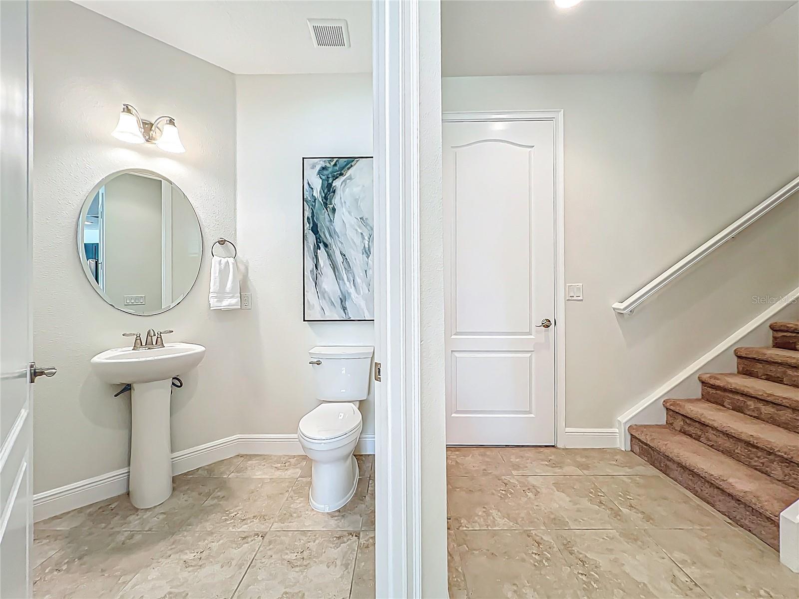 Image 18 of 76 For 14014 Millington Street