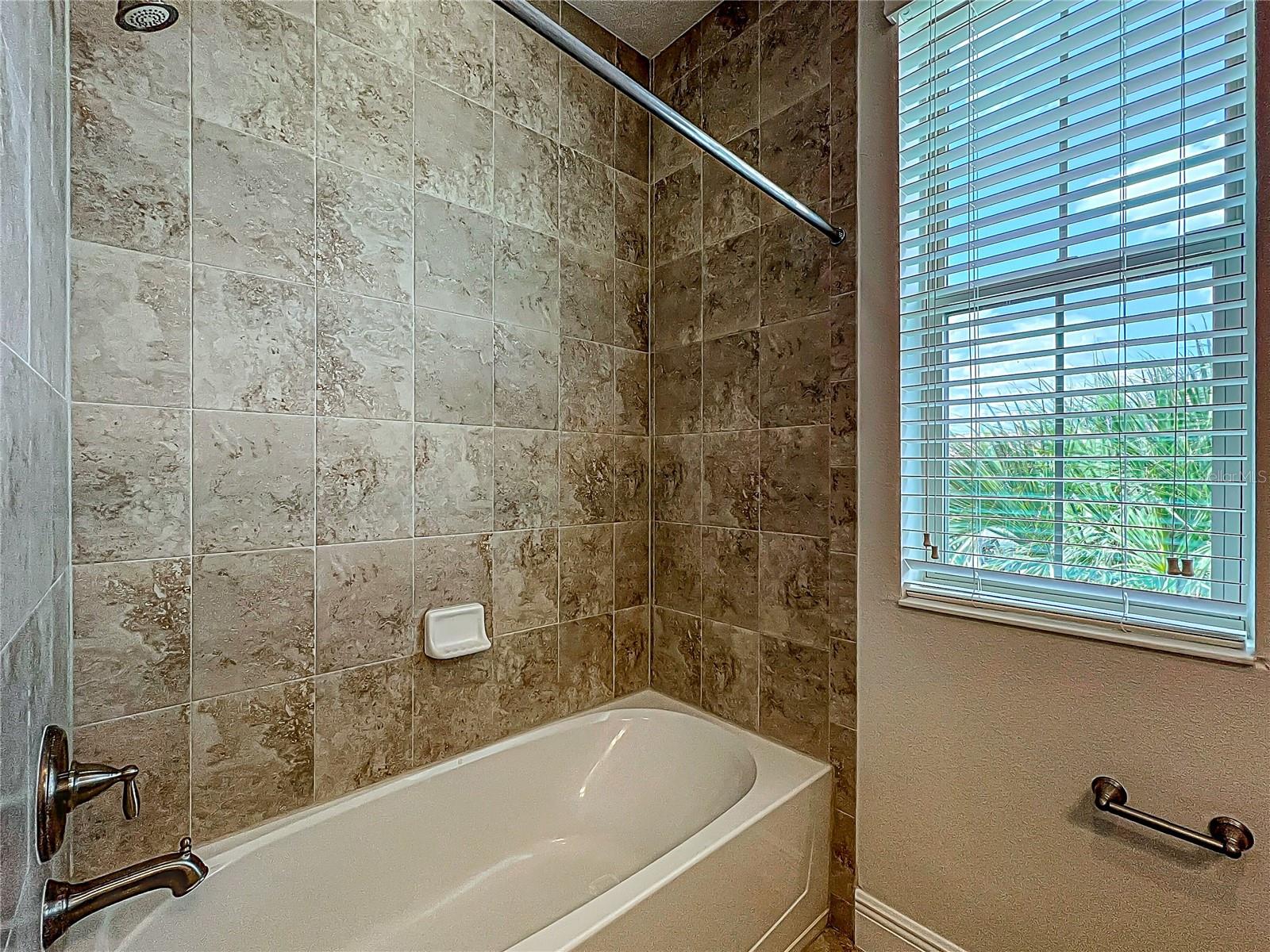 Image 33 of 76 For 14014 Millington Street