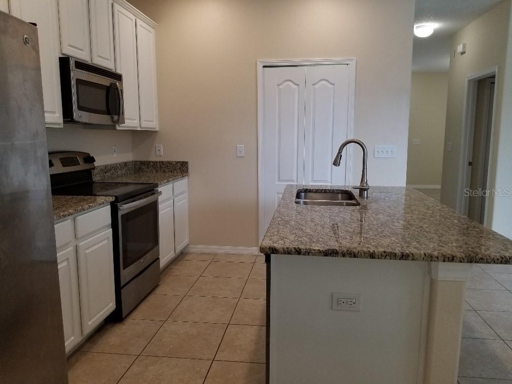 Image 4 of 20 For 14867 Driftwater Drive