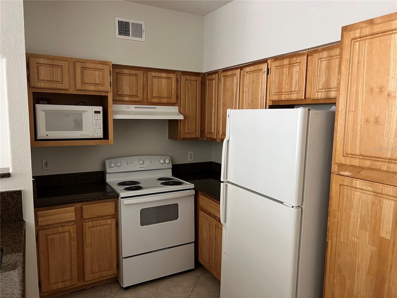 Image 5 of 20 For 3344 Corona Village Way 205