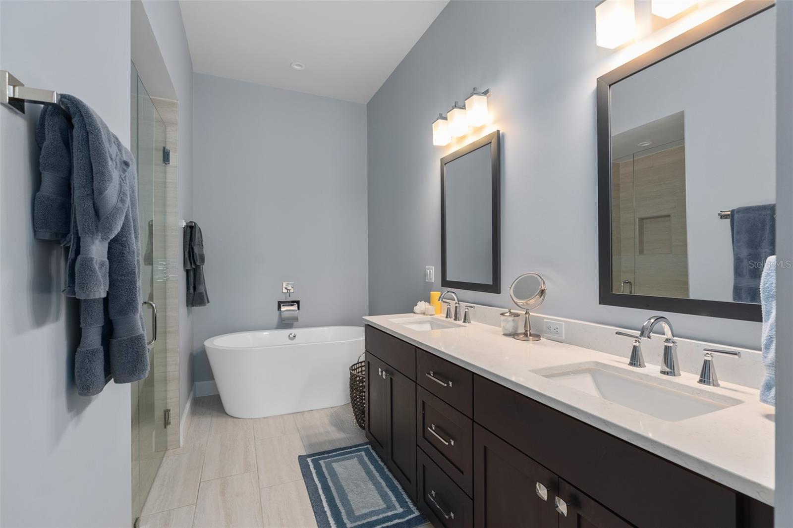 Image 16 of 23 For 129 Park Avenue