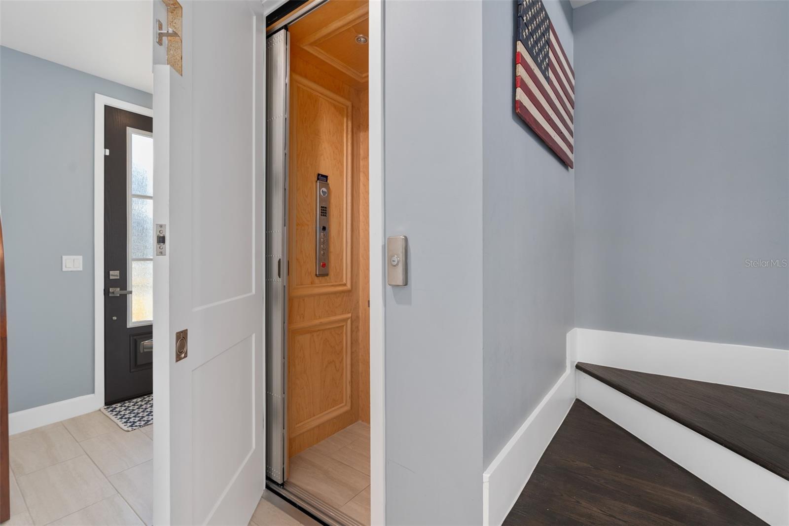 Image 3 of 23 For 129 Park Avenue