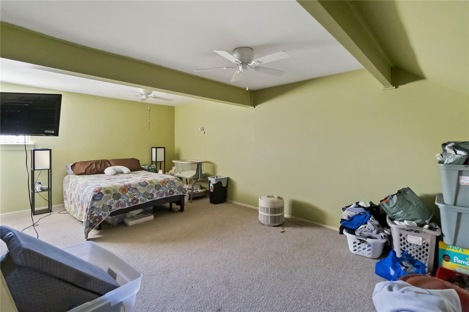 Image 18 of 21 For 440 Orienta Point Street