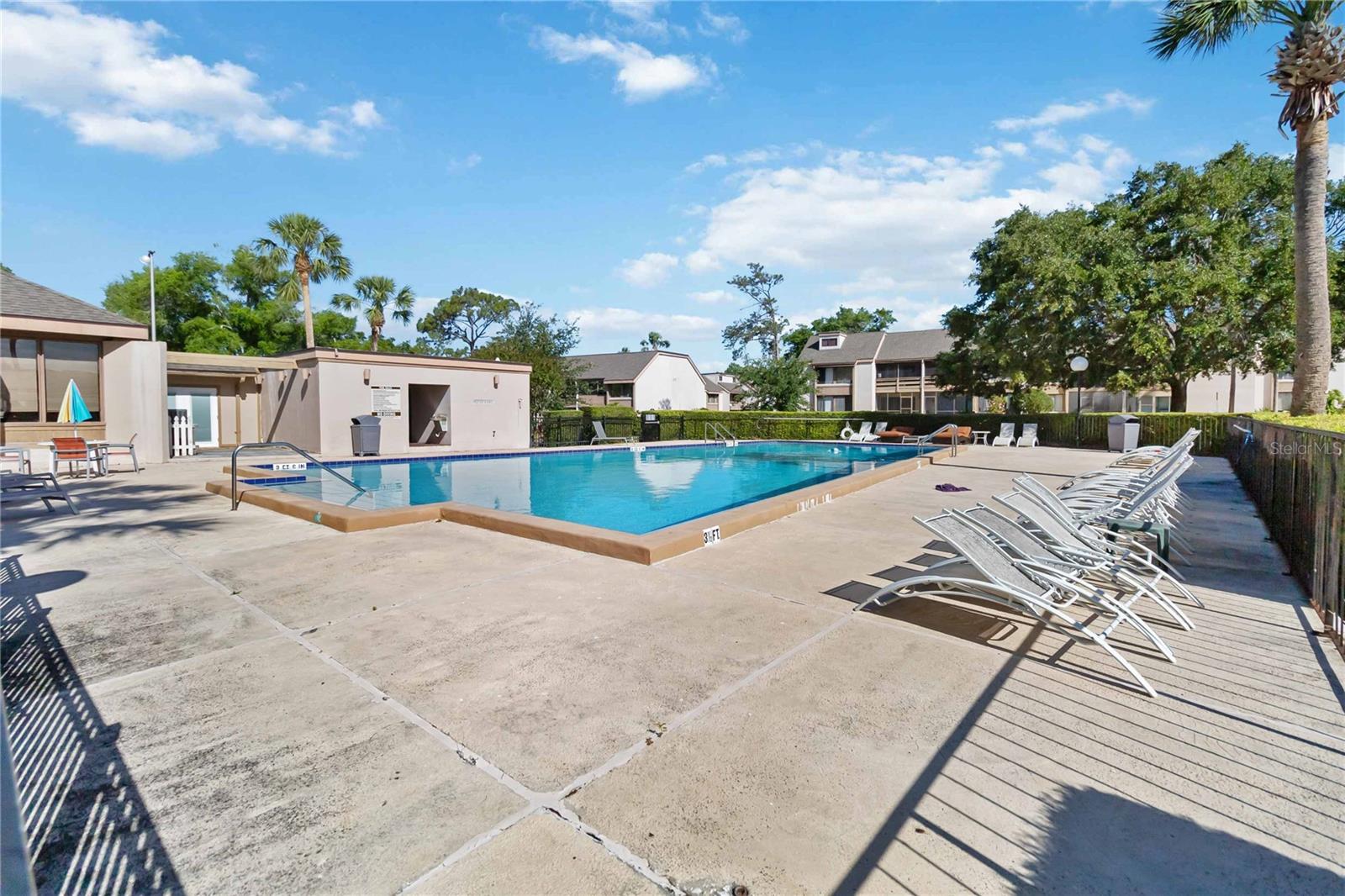 Image 3 of 21 For 440 Orienta Point Street