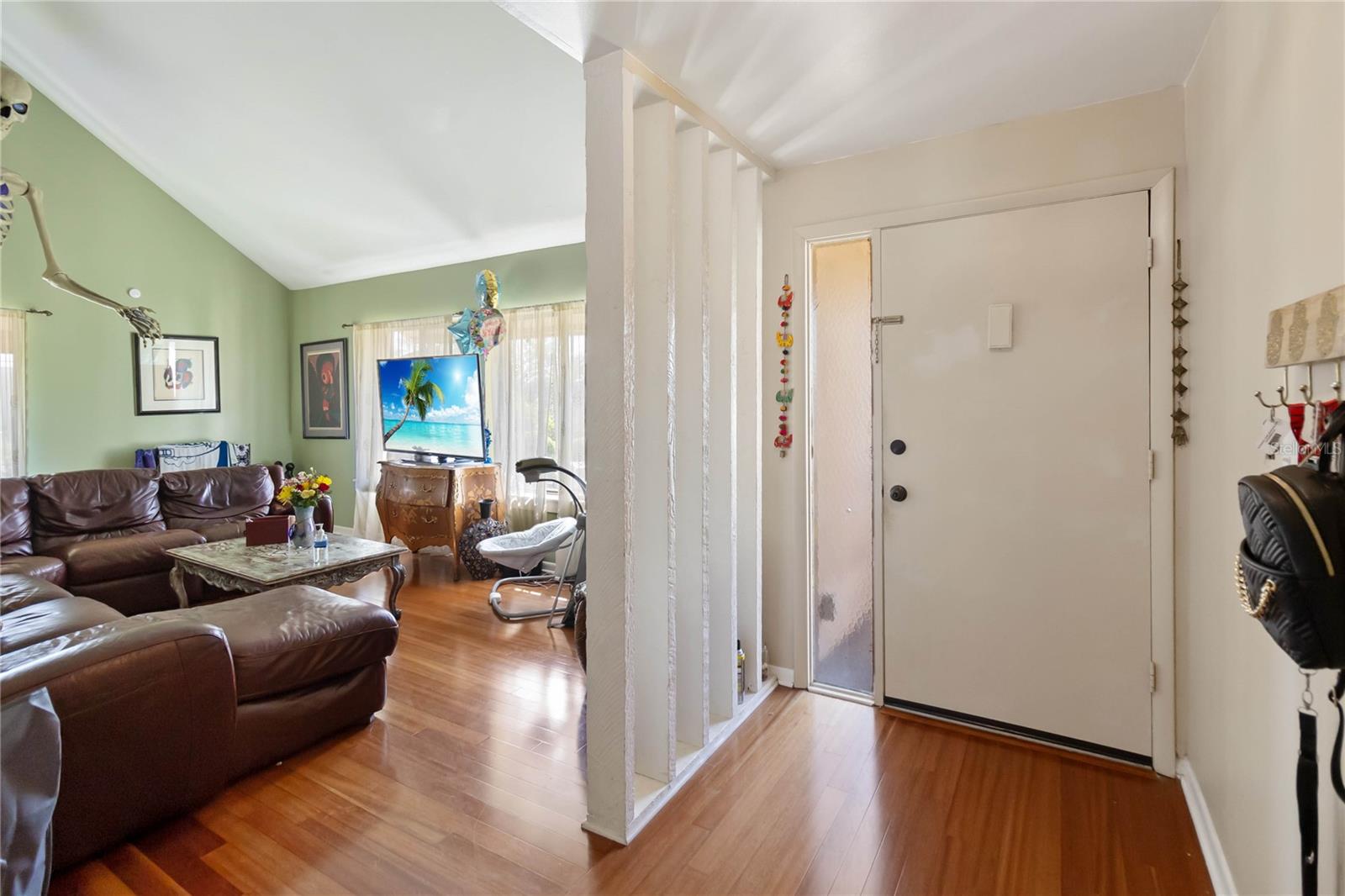 Image 6 of 21 For 440 Orienta Point Street