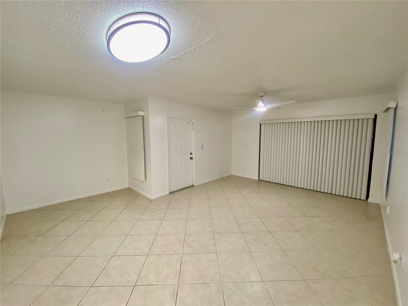 Image 7 of 25 For 954 Courtyard Lane C2