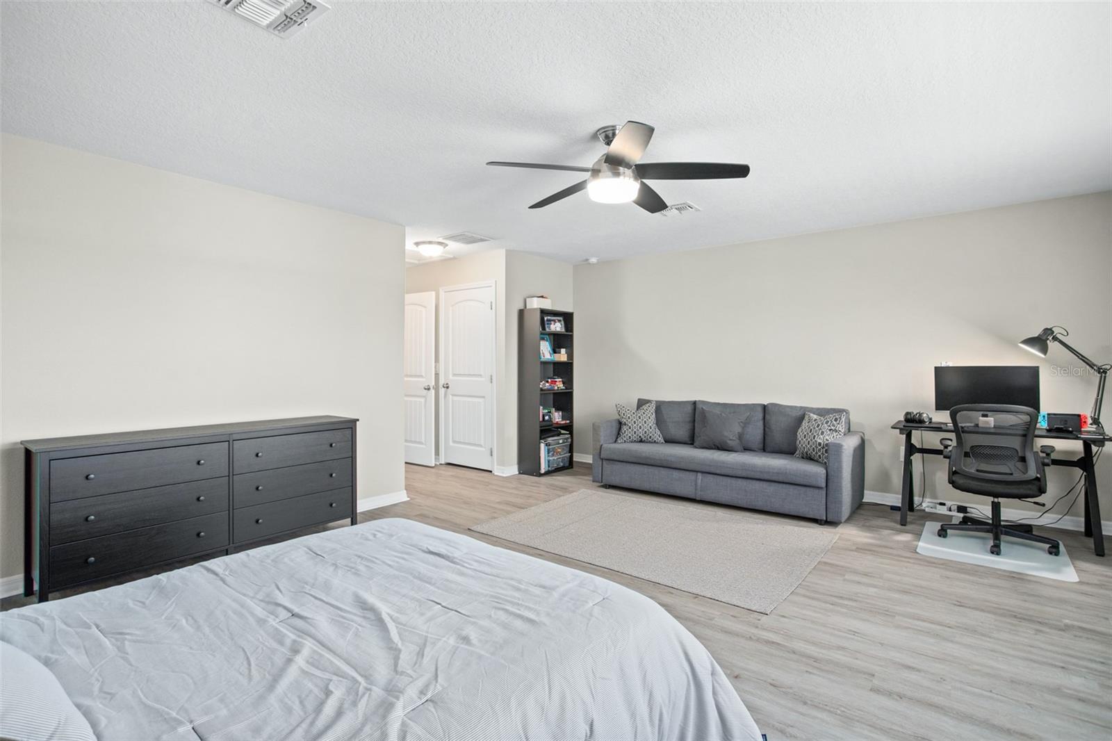 Image 17 of 32 For 1540 Softshell Street