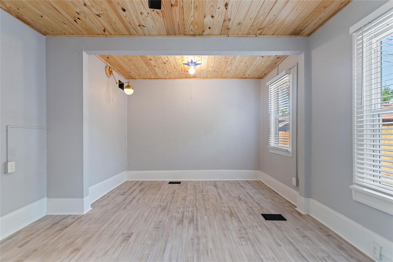 Image 14 of 27 For 7401 1st Avenue N B