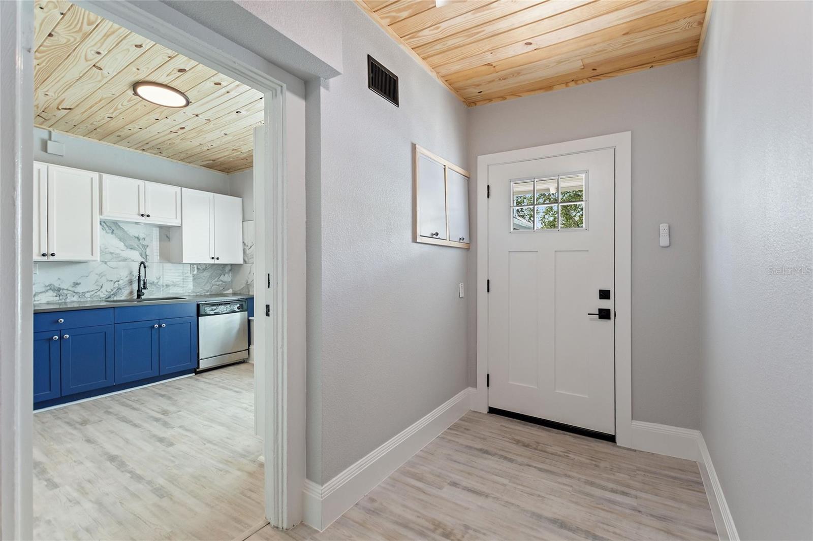 Image 8 of 27 For 7401 1st Avenue N B