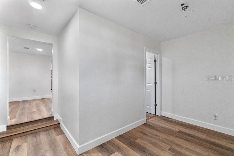 Image 6 of 27 For 3215 Albert Street
