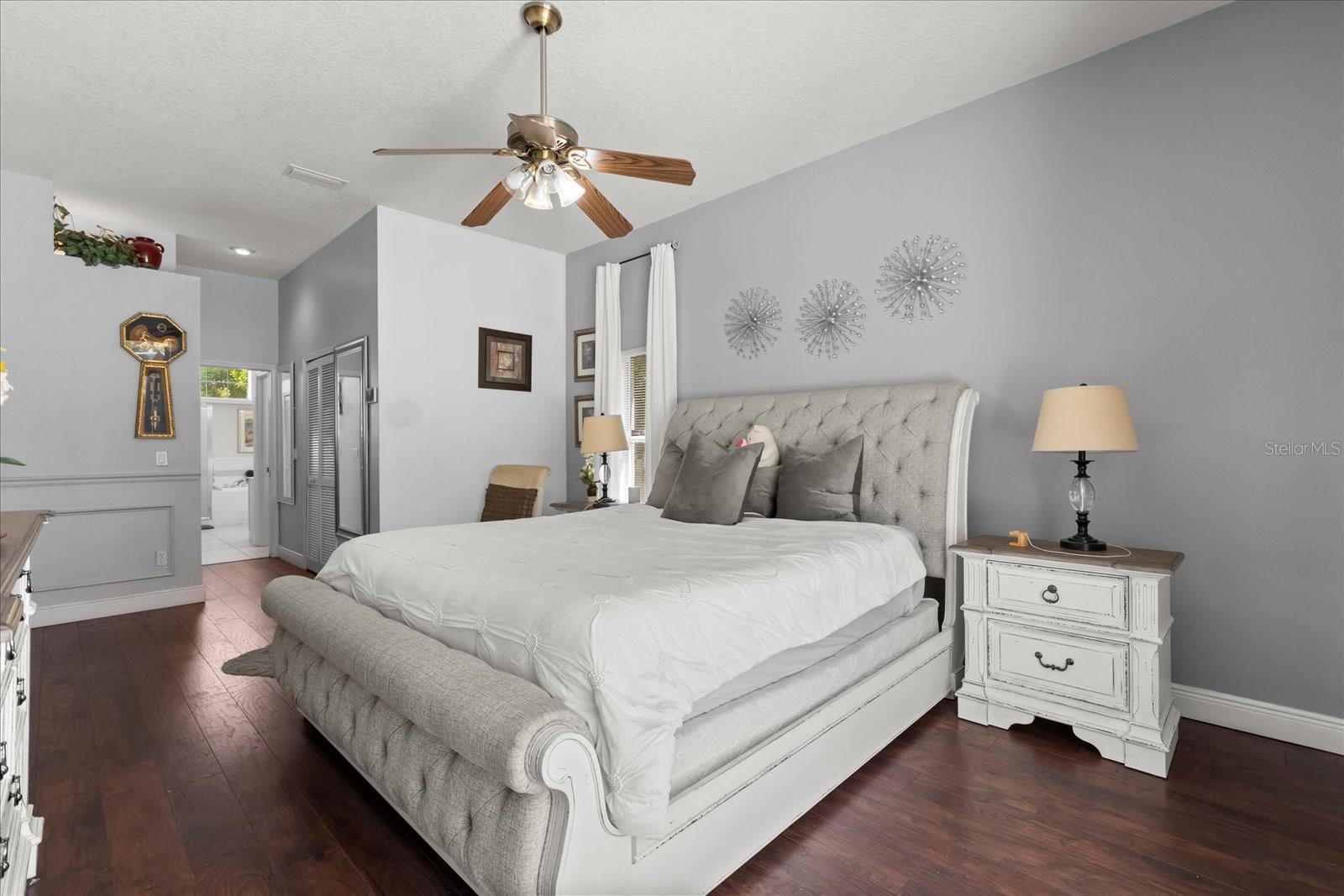 Image 17 of 38 For 14378 Stamford Circle