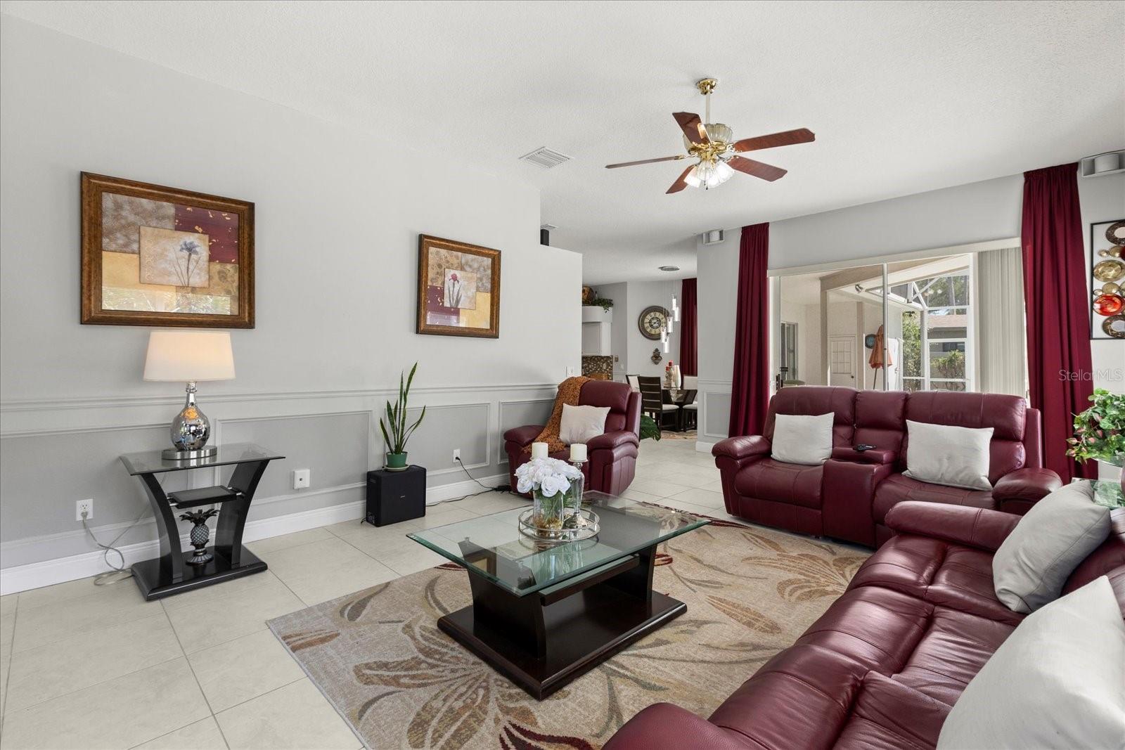 Image 4 of 38 For 14378 Stamford Circle