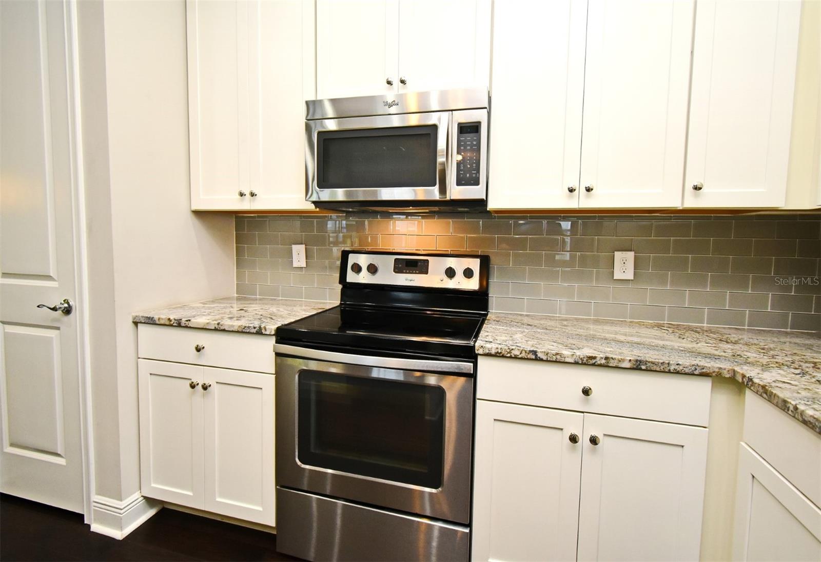 Image 12 of 38 For 8742 Peachtree Park Ct