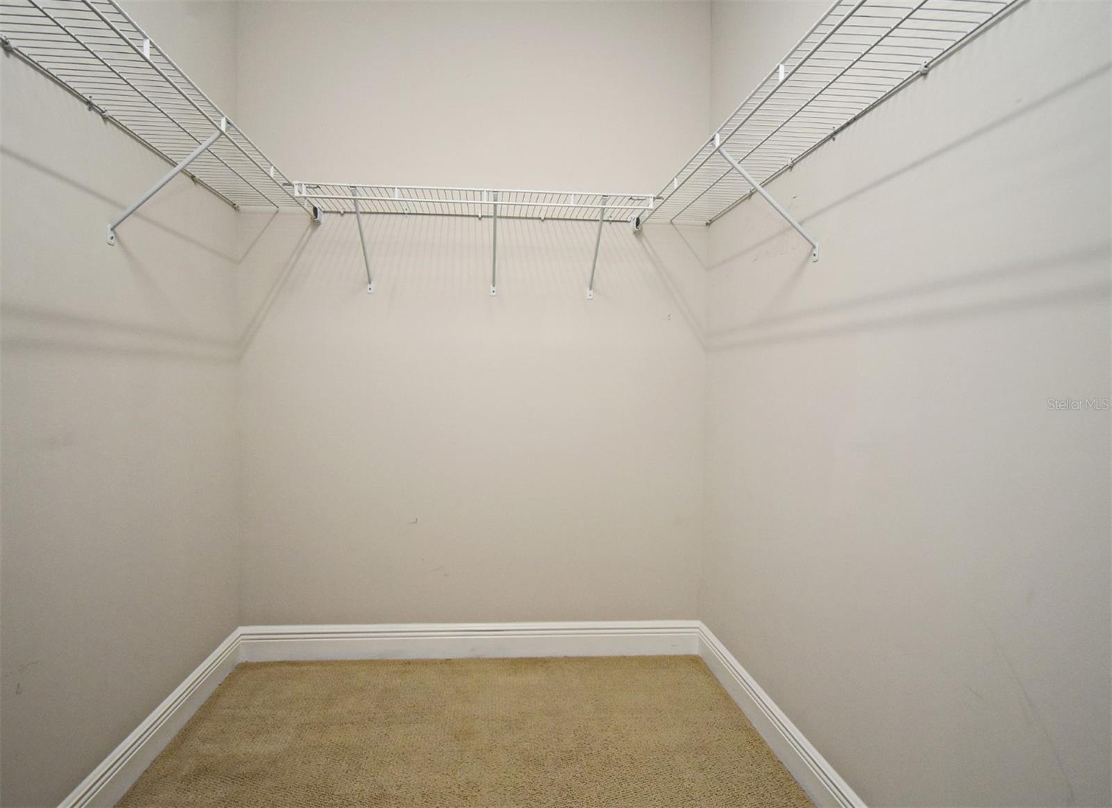 Image 19 of 38 For 8742 Peachtree Park Ct