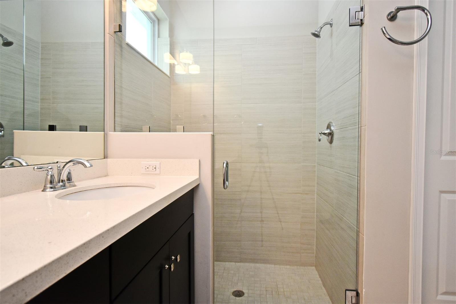Image 20 of 38 For 8742 Peachtree Park Ct