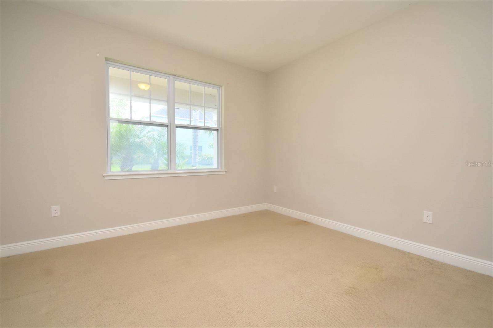 Image 22 of 38 For 8742 Peachtree Park Ct
