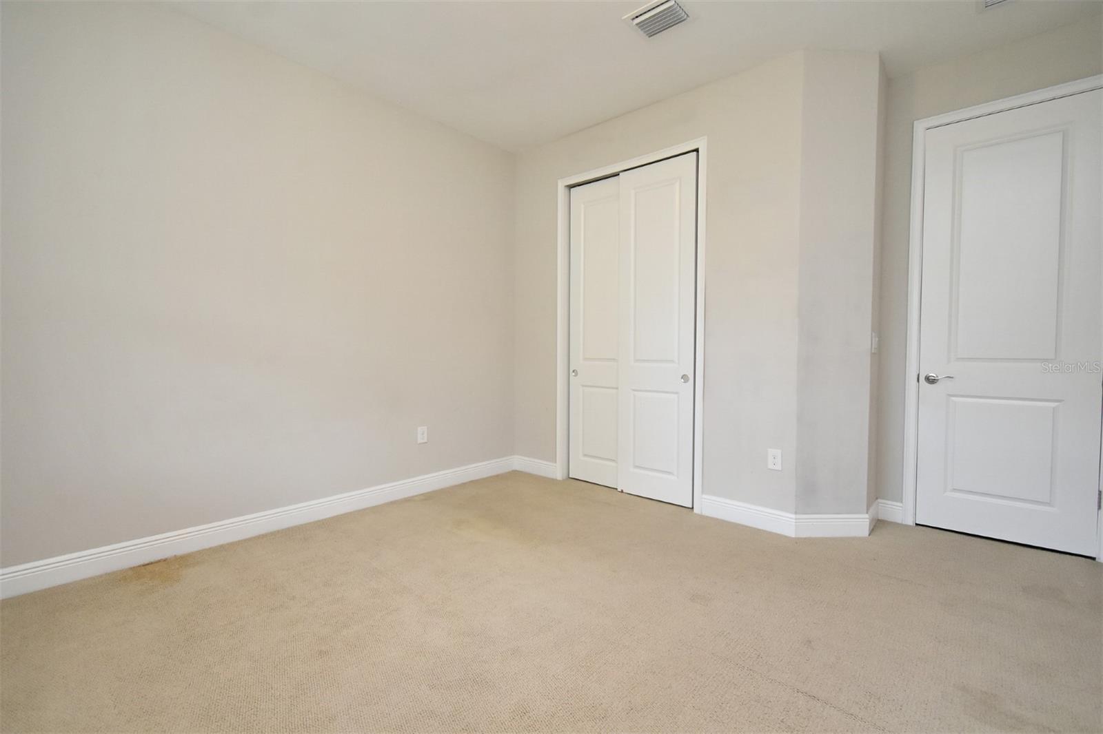 Image 23 of 38 For 8742 Peachtree Park Ct